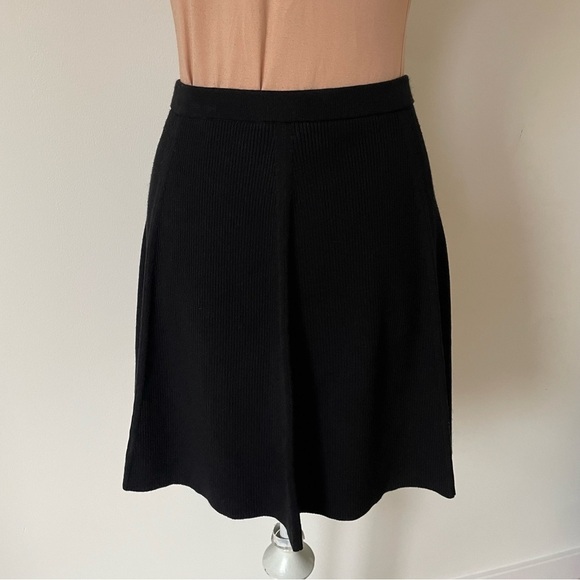 Theory Arryn Prosecco Viscose Knit Ribbed Black A Line Mini Skirt EUC Size XS - Picture 6 of 12